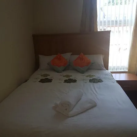 Leeds Cowper House Serviced Homestay szállás Leeds