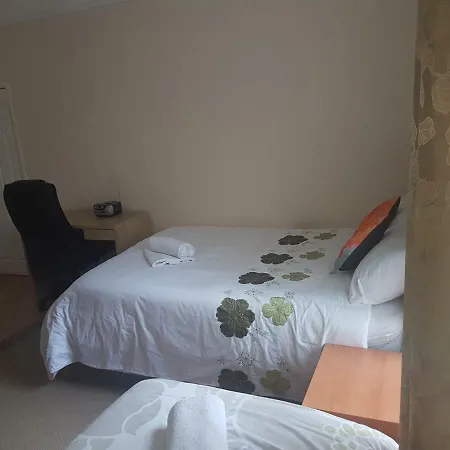 Leeds Cowper House Serviced Leeds
