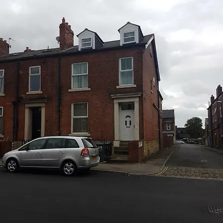 Leeds Cowper House Serviced * Leeds