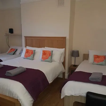 Leeds Cowper House Serviced * Leeds