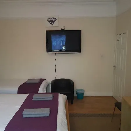 Leeds Cowper House Serviced