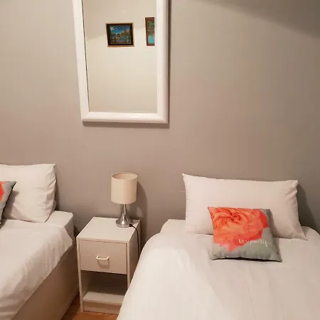 Homestay szállás Leeds Cowper House Serviced *