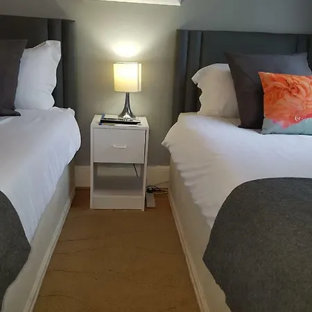 Leeds Cowper House Serviced Homestay szállás Leeds