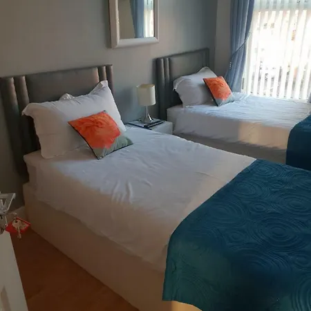 Leeds Cowper House Serviced Homestay szállás Leeds
