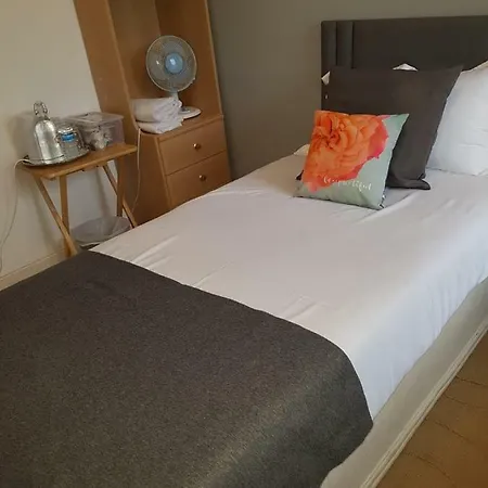 Leeds Cowper House Serviced Homestay szállás Leeds