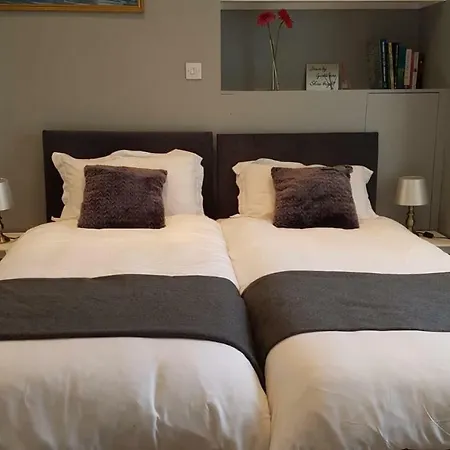Leeds Cowper House Serviced Leeds